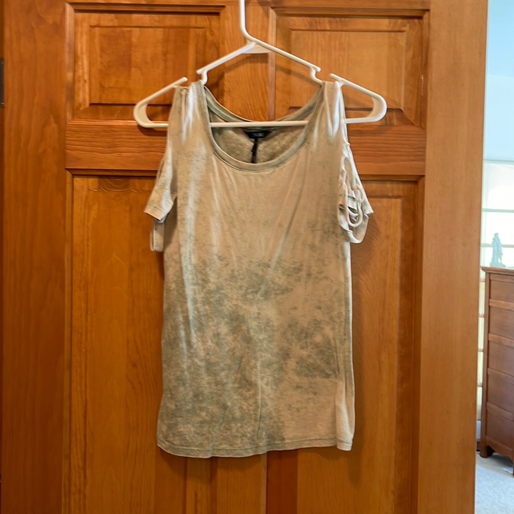 Short sleeve summer top